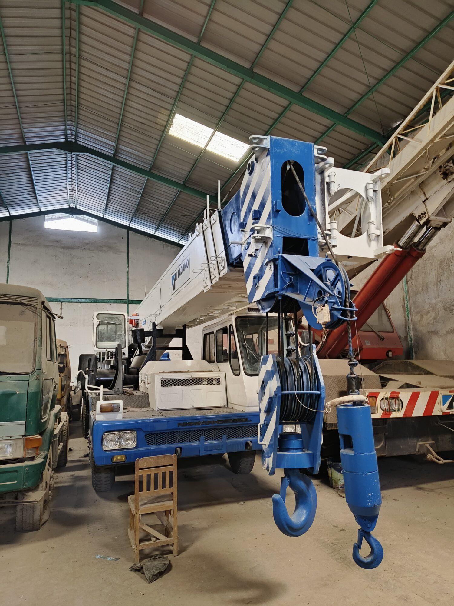 mobile crane tg500e blue