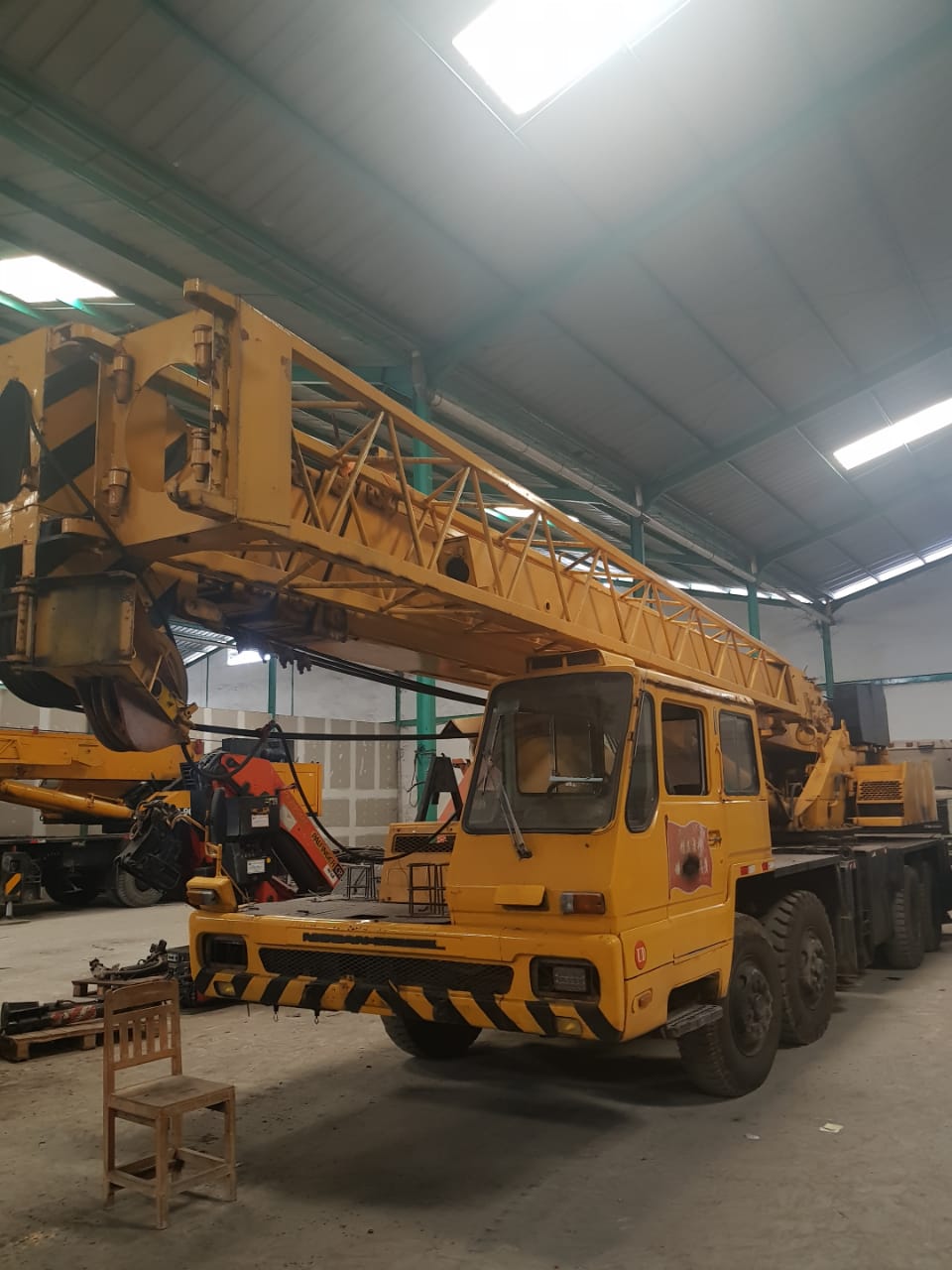 tg500e tadano yellow