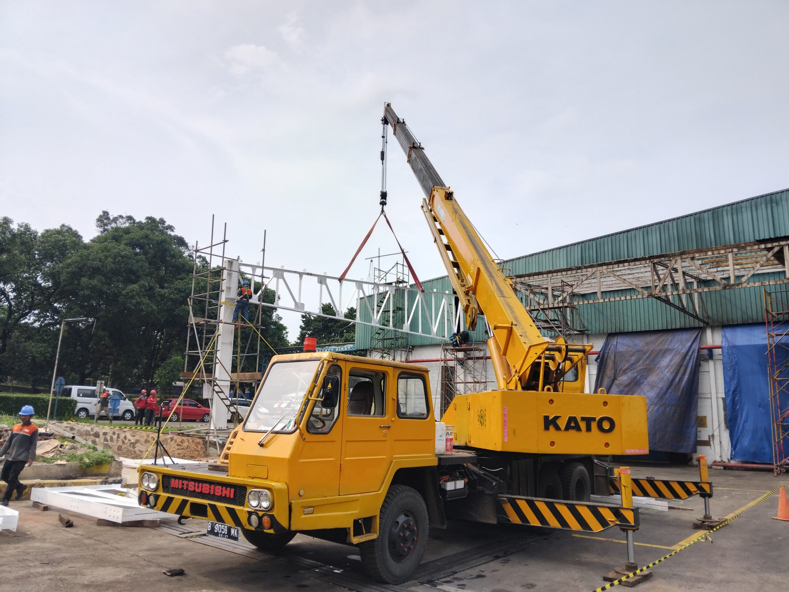 25toncrane tadano, 20ton crane, sewacranejakarta, rentalcrane,sewaalatberat,sewaalatmurah